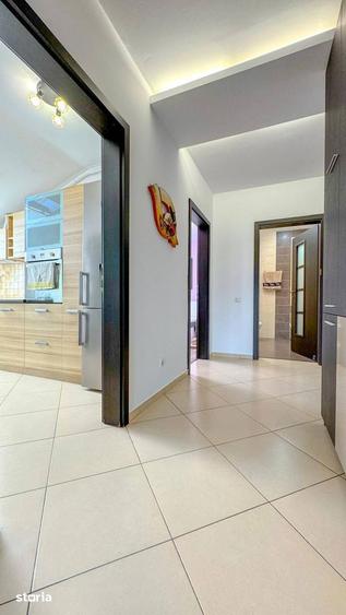 Apartament cu 2 camere, mobilat în Tractorul