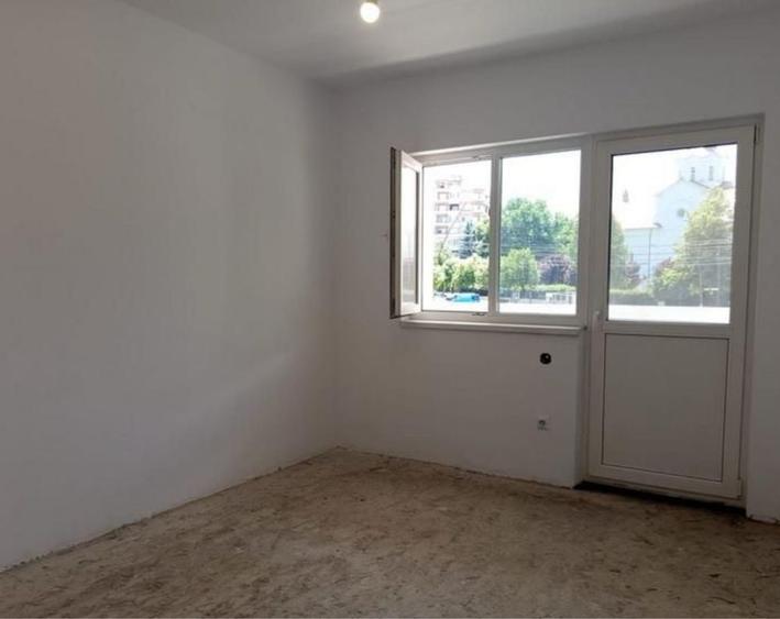Apartament cu 2 camere decomandat în Progresul