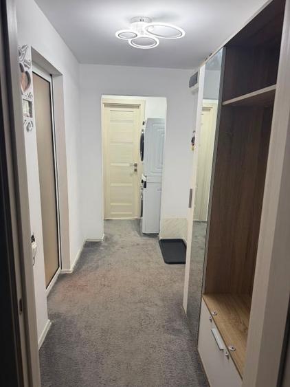 Apartament cu 2 camere decomandat, mobilat în Sud