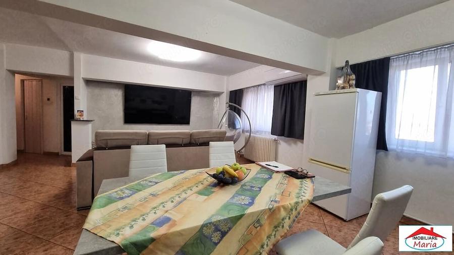 Apartament cu 5 camere în Soarelui