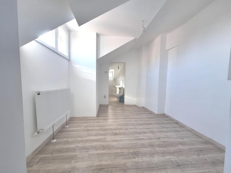Apartament cu 2 camere semidecomandat în Polonă