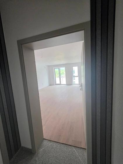 Apartament cu 2 camere decomandat în Florilor