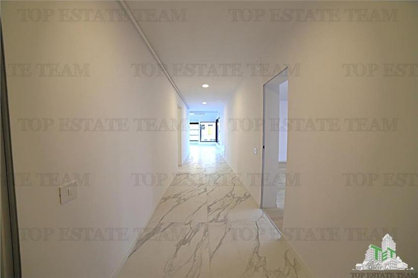 Apartament cu 5 camere decomandat, mobilat în Pipera