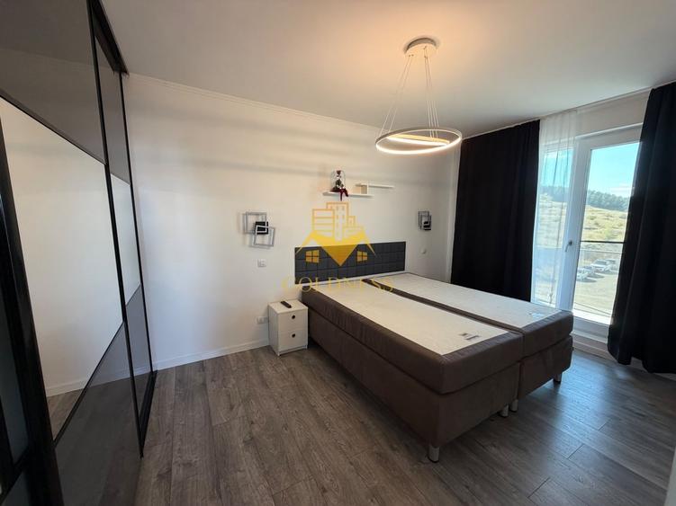 Apartament cu 3 camere semidecomandat în Central
