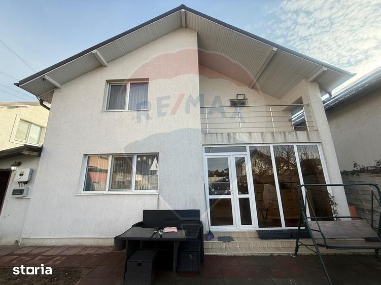 Casă cu 5 camere cu Teren 336 Mp în Șimnicu de Sus