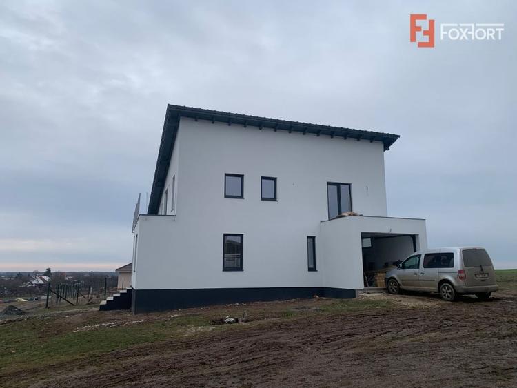 Casă individuală cu 5 camere cu Canalizare în Pișchia