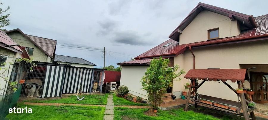 Casă cu 4 camere în Mănăstirea Doamnei