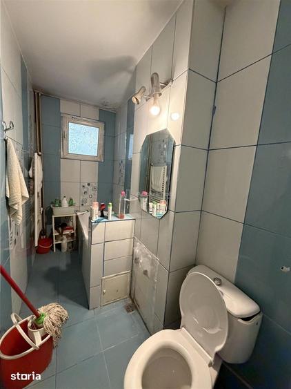 Apartament cu 3 camere decomandat în Titan