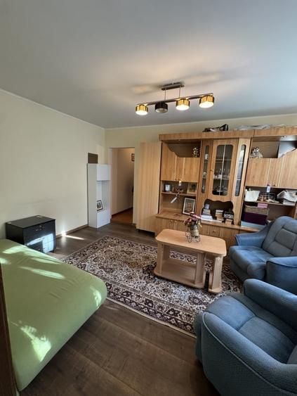 Apartament cu 2 camere semidecomandat în Malu Roșu
