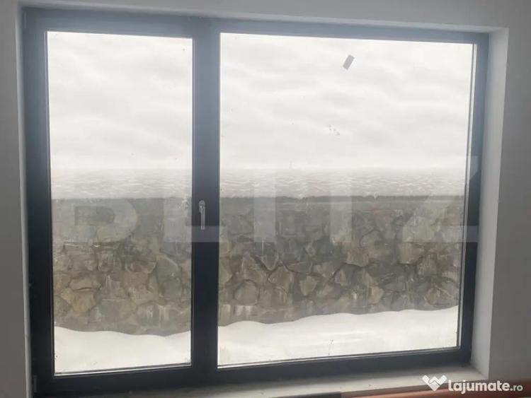 Casă cu 4 camere cu Teren 1096 Mp în Central