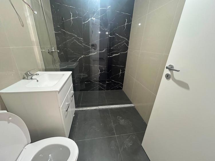 Apartament cu 2 camere decomandat în Berceni