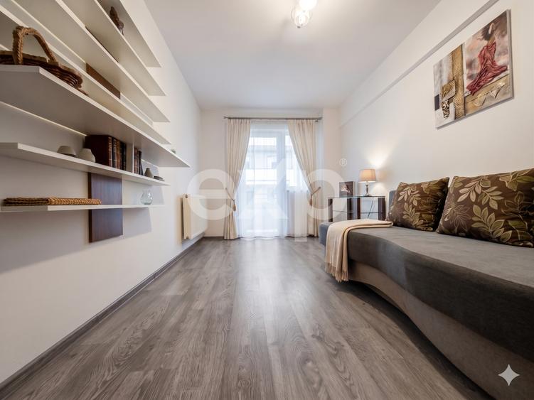 Apartament cu 4 camere decomandat, mobilat în Florești