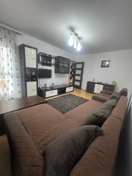 Apartament cu 2 camere decomandat în Colentina