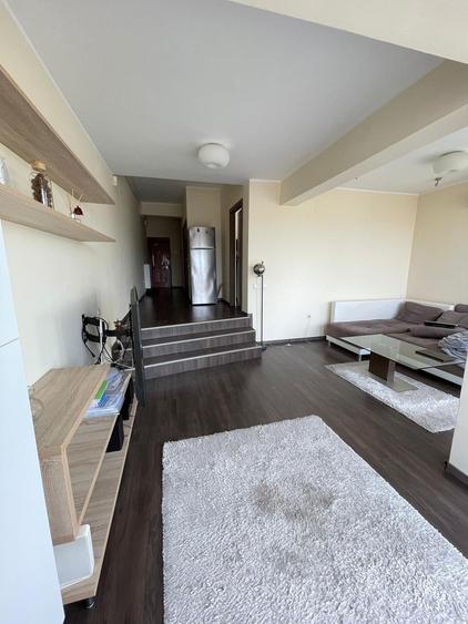Apartament cu 3 camere decomandat, mobilat în Bună Ziua