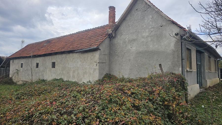 Casă cu 3 camere în Duleu