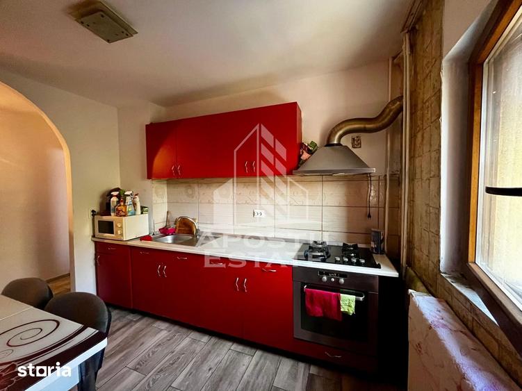 Apartament cu 3 camere semidecomandat în UMT