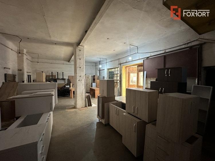 Spațiu industrial, de 1,500 mp, în Central