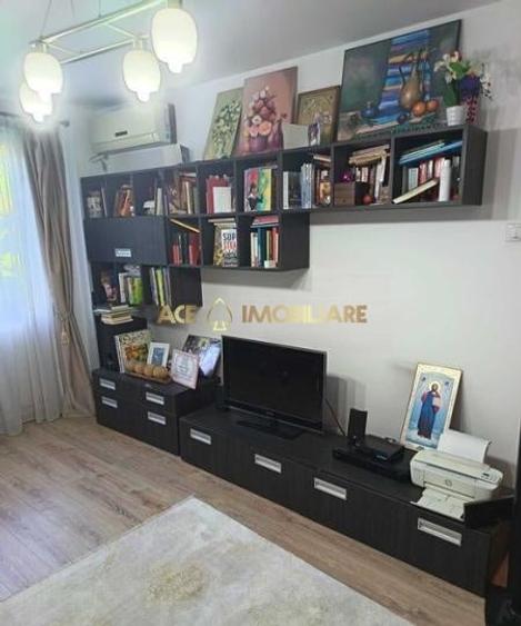 Apartament cu 3 camere decomandat, mobilat în Apărătorii Patriei