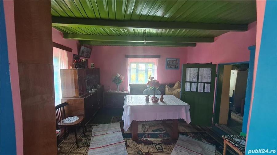 Casă cu Teren 1104 Mp în Poienari