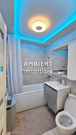 Apartament cu 3 camere decomandat în Donici