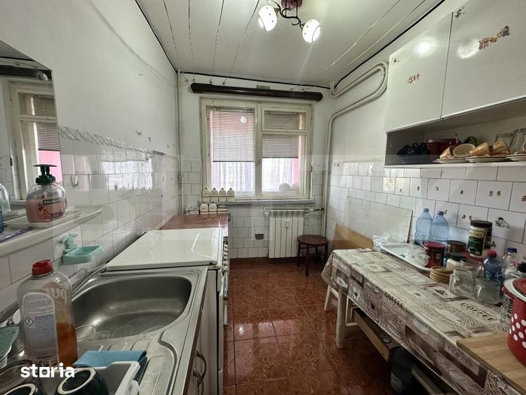 Apartament cu 3 camere decomandat în Valea Rosie