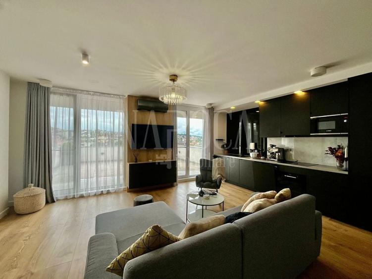 Apartament cu 4 camere semidecomandat, mobilat în Gheorgheni