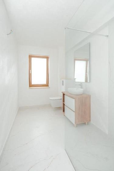 Apartament cu 3 camere în Titan