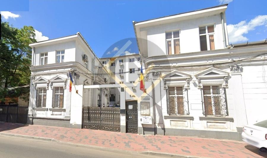 Casă individuală cu 23 camere cu Teren 475 Mp în Unirii