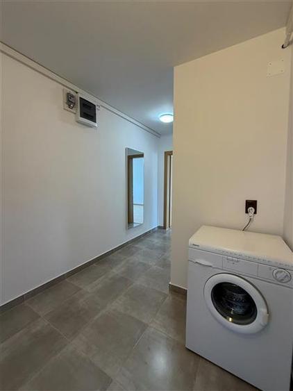Apartament cu 3 camere decomandat în Astra