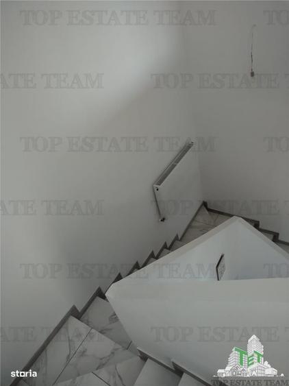 Casă cu 4 camere în Olteni