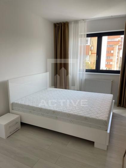 Apartament cu 3 camere semidecomandat, mobilat în Zorilor