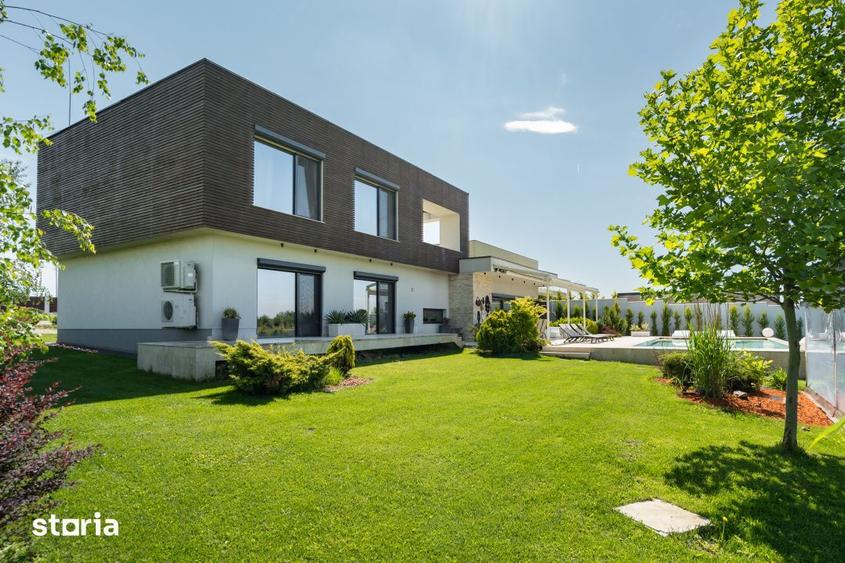 Casă cu 5 camere cu Teren 3000 Mp în Snagov
