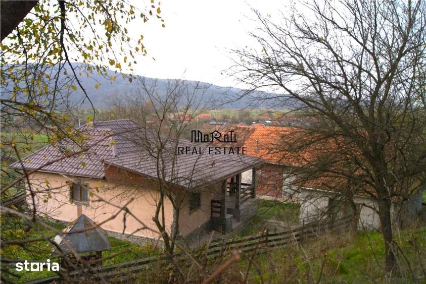 Casă cu 3 camere cu Teren 1084 Mp în Central