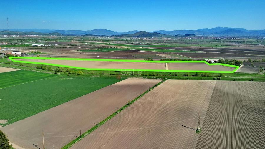 Teren Construcții intravilan de 126800 mp, în Stupini