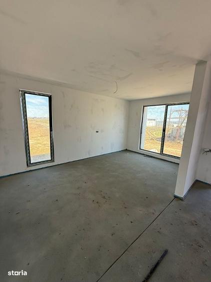 Casă cu 3 camere cu Teren 300 Mp în Clinceni