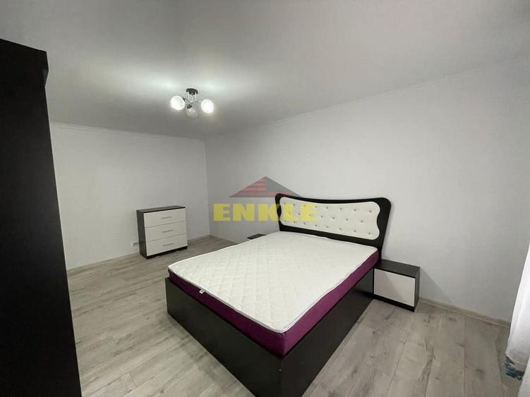 Apartament cu 3 camere semidecomandat în Central