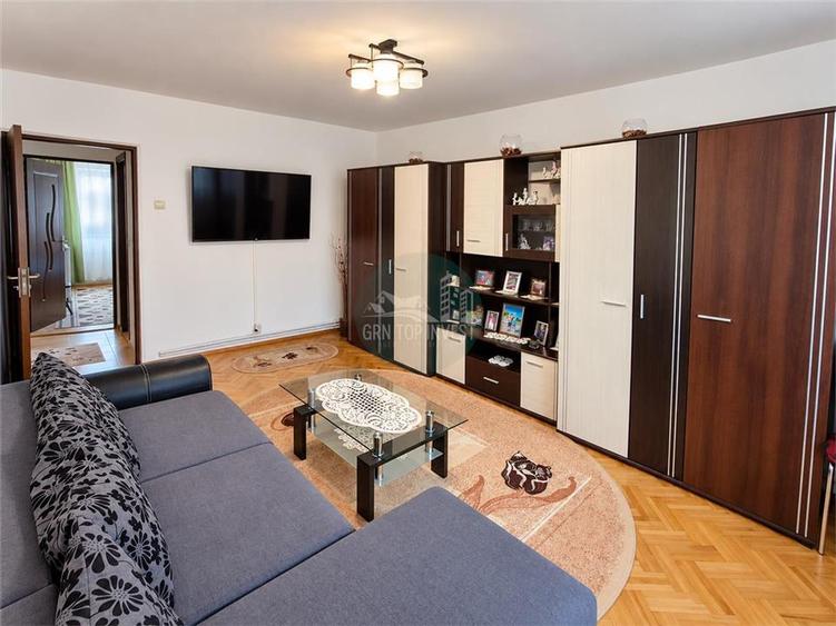 Apartament cu 2 camere decomandat în Hipodrom 3