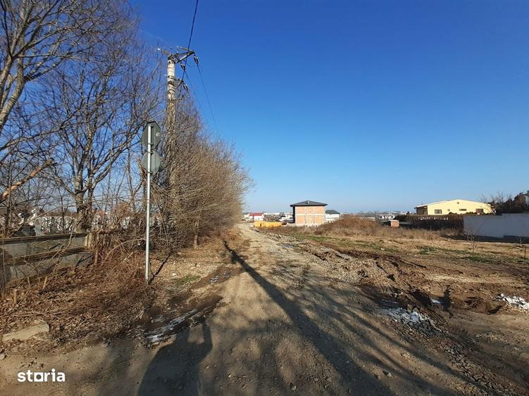 Teren de 1800 mp, în Palazu Mare