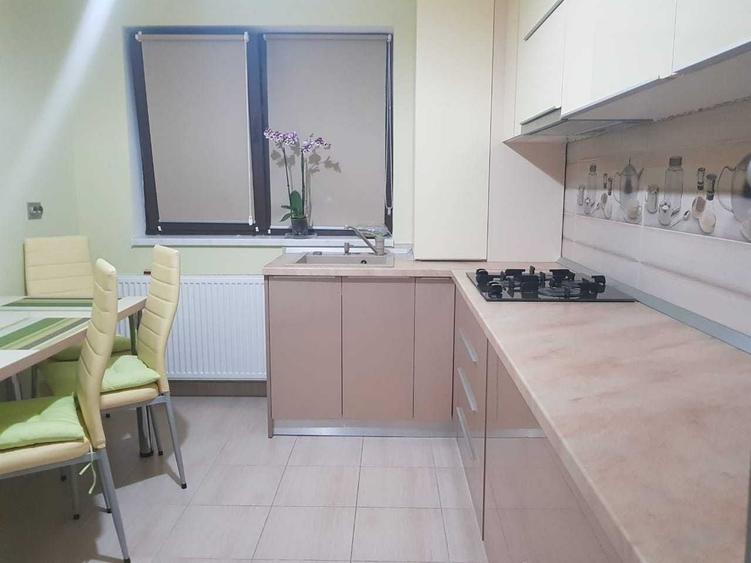 Apartament cu 3 camere decomandat în Florești