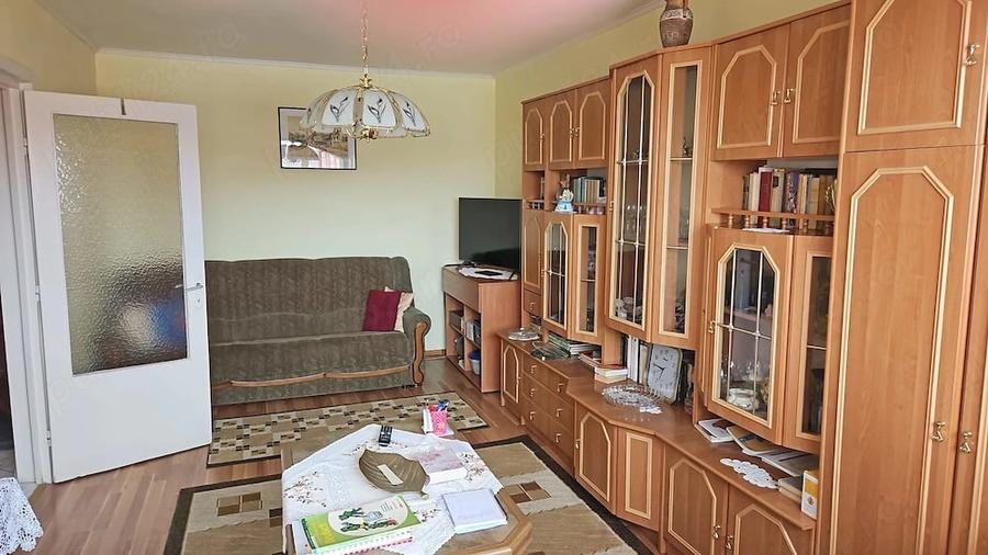 Apartament cu 2 camere decomandat în Astra