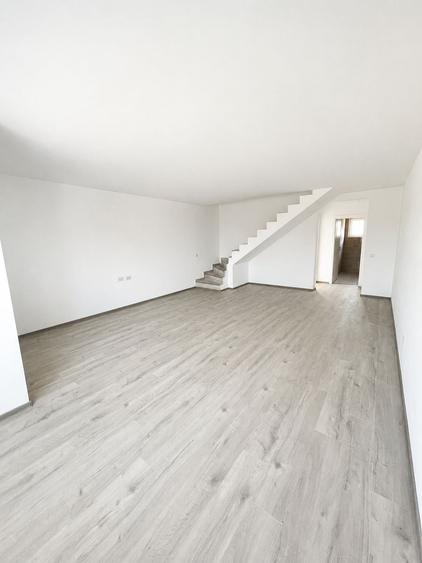 Duplex cu 4 camere cu Canalizare în Ampoi 3