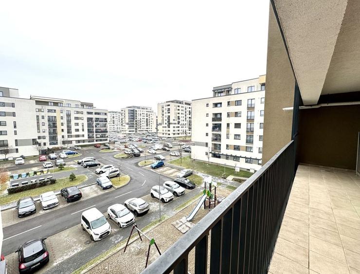 Apartament cu 2 camere semidecomandat, mobilat în Tractorul