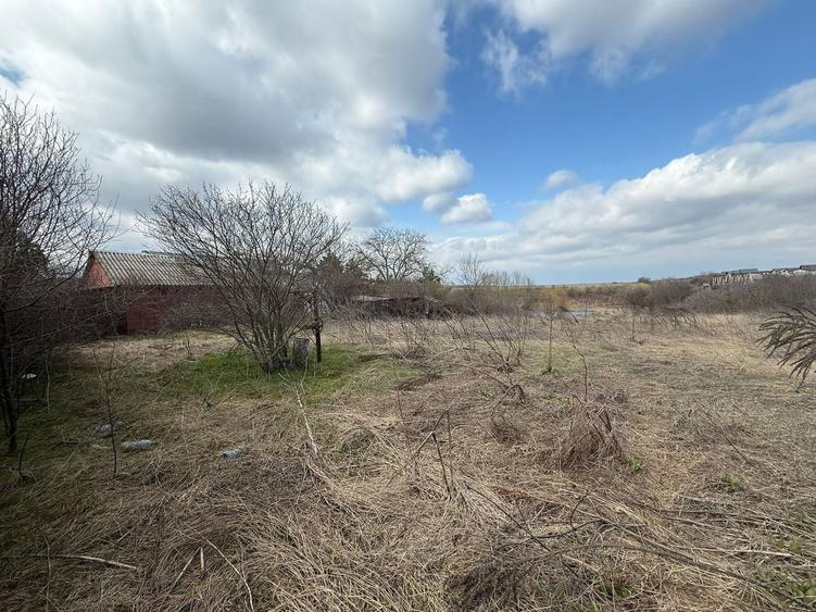 Teren Construcții intravilan de 2700 mp, în Căciulați