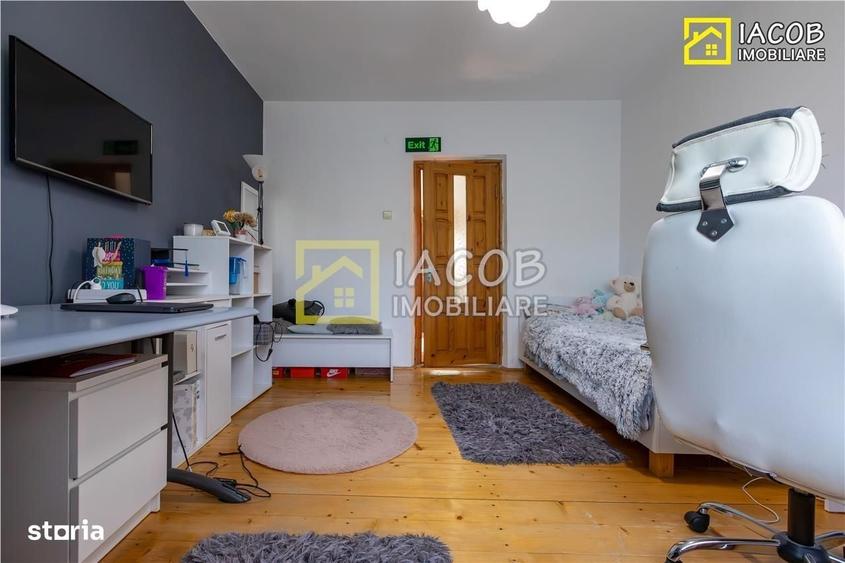 Casă cu 4 camere în Central