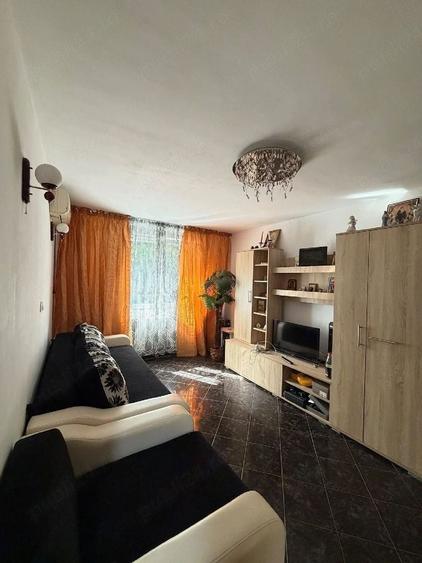 Vanzare Apartament 2 camere, 48 mp, parter, parcare, bloc reabilitat , Rahova - 3