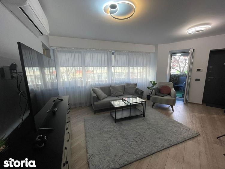 Apartament cu 3 camere decomandat, mobilat în Berceni