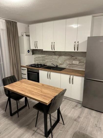 Apartament cu 2 camere decomandat în Giroc