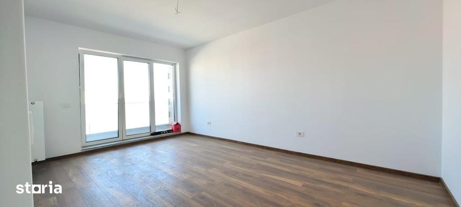 Apartament cu 3 camere în Tractorul