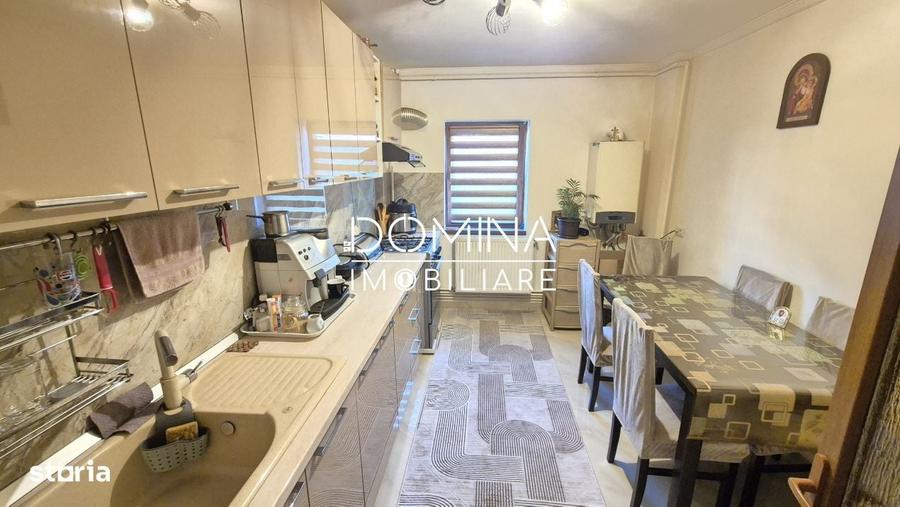 Apartament cu 3 camere decomandat în Teilor