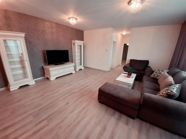 Apartament cu 3 camere decomandat în Calea Dumbrăvii